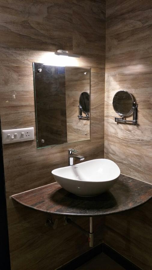 Prism A Boutique Hotel Джорхат Екстер'єр фото