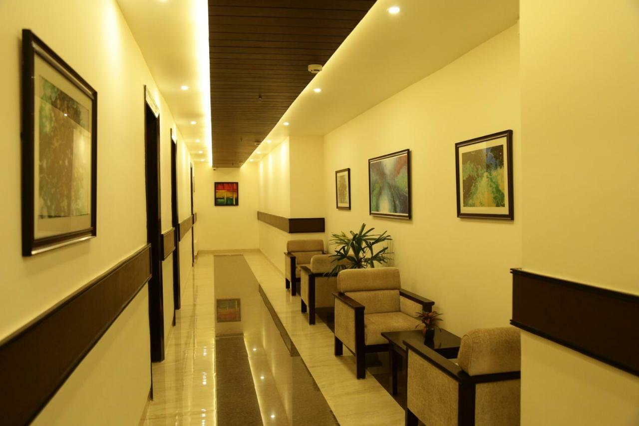 Prism A Boutique Hotel Джорхат Екстер'єр фото